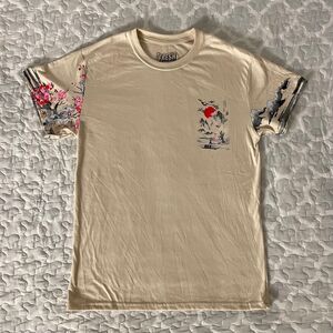 [Size Medium] Fresh Laundry Japanese Mountain Cherry Blossom Graphic T Shirt
